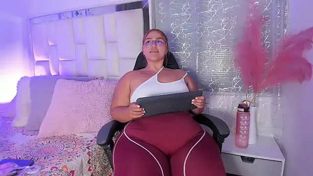 LeahxBarker online show from June 22, 2026, 3:08 am