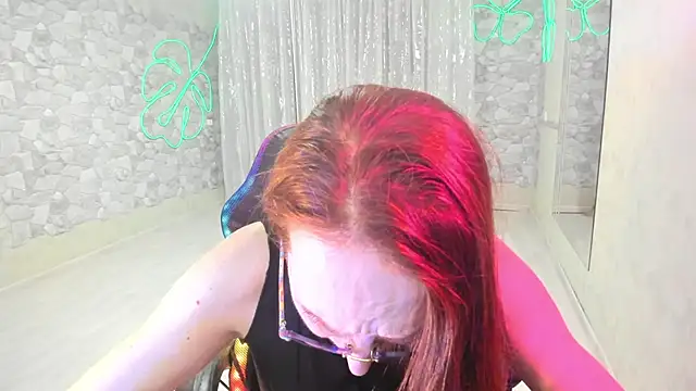 JessicaFamee online show from October 18, 2025, 11:38 pm