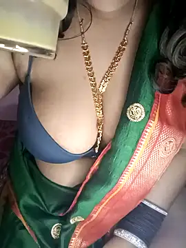 Snapshot of Leo_shreya_888 chatting on December 21, 2024, 7:27 pm Leo shreya 888 online show from December 21, 2024, 7:27 pm