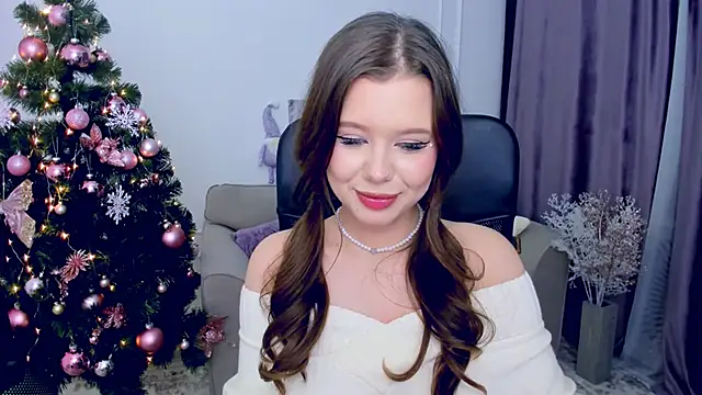 FollowLovee online show from December 21, 2024, 5:40 pm
