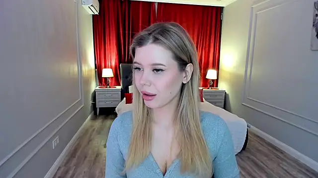 FollowLovee online show from April 27, 2026, 8:51 pm