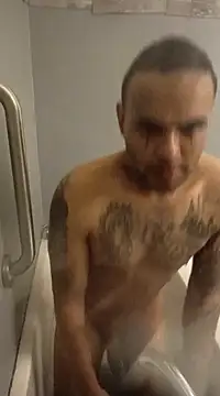 Snapshot of Houstonslong1 chatting on January 30, 2025, 8:22 am Houstonslong1 online show from January 30, 2025, 8:22 am