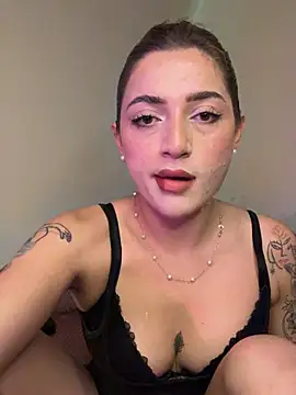 yaprakmericc online show from January 16, 2026, 8:35 pm