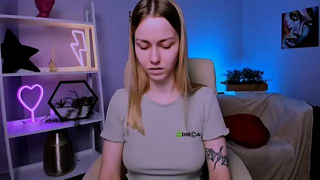 mary mooore online show from February 6, 2025, 4:14 pm