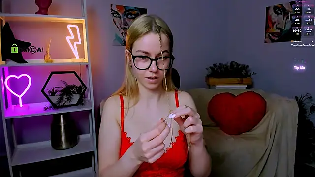 mary mooore online show from March 22, 2025, 2:16 am