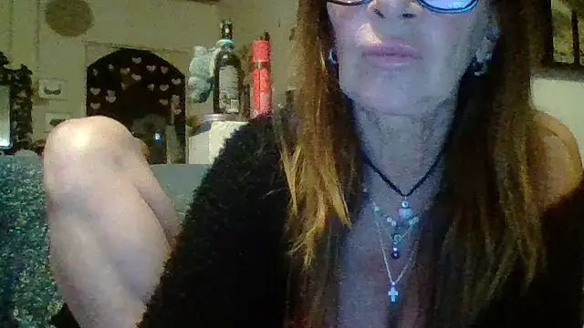 gildamilf online show from May 6, 2026, 7:08 pm
