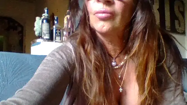 gildamilf online show from June 10, 2026, 6:18 pm
