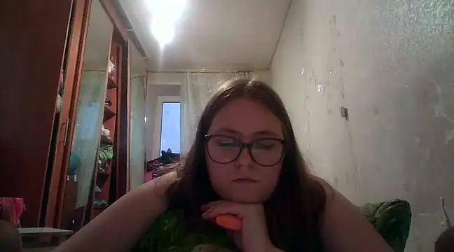 DesireMelissa online show from February 6, 2025, 2:37 pm
