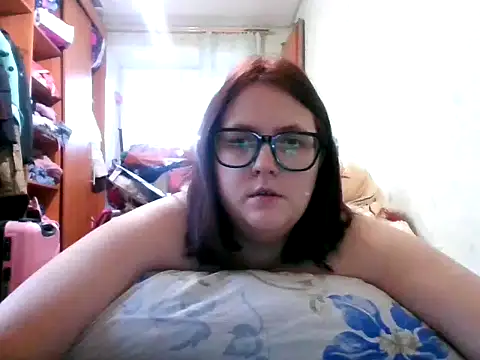 Snapshot of DesireMelissa chatting on October 21, 2025, 5:19 am DesireMelissa online show from October 21, 2025, 5:19 am