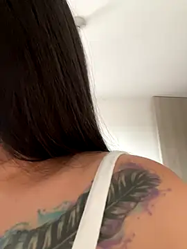 Latina vanessa online show from October 26, 2025, 10:15 pm