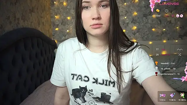 ChloeMillerMeow online show from February 21, 2025, 6:15 pm