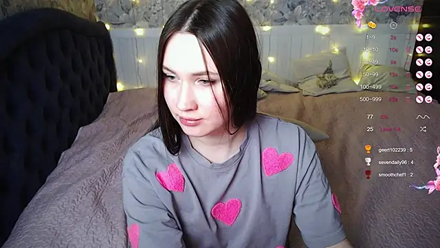 ChloeMillerMeow online show from March 4, 2025, 11:22 pm