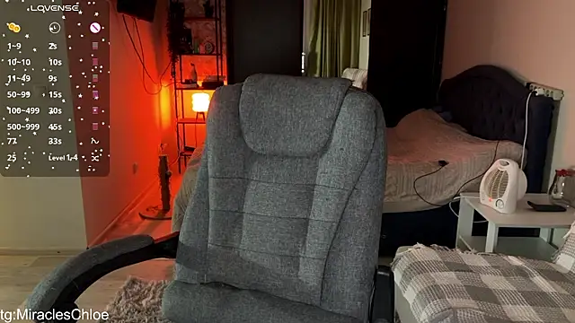 ChloeMillerMeow online show from February 4, 2026, 4:57 pm