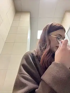 RinaCat online show from December 8, 2024, 8:30 am