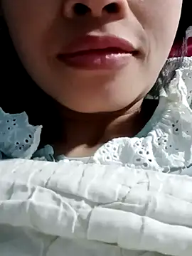 Snapshot of Hana_love20 chatting on December 9, 2024, 11:58 am Hana love20 online show from December 9, 2024, 11:58 am