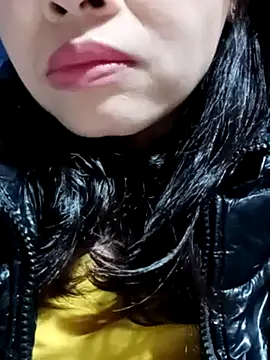 Snapshot of Hana_love20 chatting on February 18, 2025, 12:17 pm Hana love20 online show from February 18, 2025, 12:17 pm