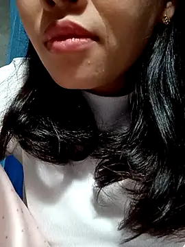 Snapshot of Hana_love20 chatting on March 2, 2025, 12:32 pm Hana love20 online show from March 2, 2025, 12:32 pm