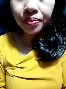 Snapshot of Hana_love20 chatting on March 8, 2025, 8:33 am Hana love20 online show from March 8, 2025, 8:33 am