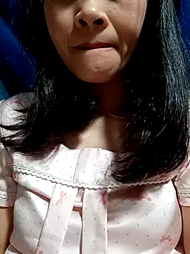 Snapshot of Hana_love20 chatting on March 14, 2025, 7:15 am Hana love20 online show from March 14, 2025, 7:15 am