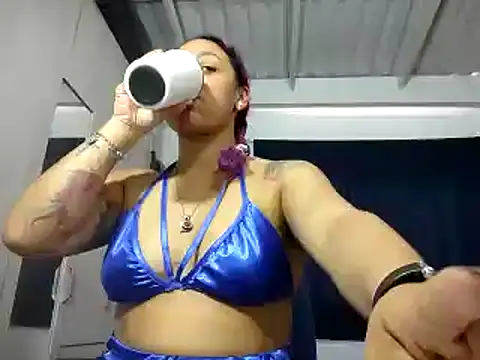 Snapshot of Cata_Blue__ chatting on January 1, 2025, 5:55 pm Cata Blue online show from January 1, 2025, 5:55 pm