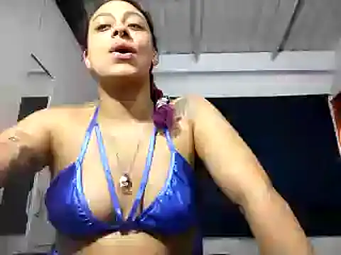 Snapshot of Cata_Blue__ chatting on January 1, 2025, 8:58 pm Cata Blue online show from January 1, 2025, 8:58 pm
