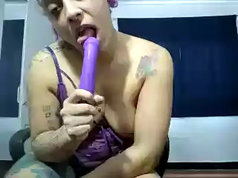 Snapshot of Cata_Blue__ chatting on January 4, 2025, 5:26 pm Cata Blue online show from January 4, 2025, 5:26 pm