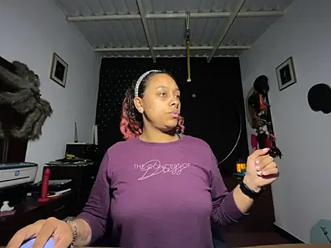 Snapshot of Cata_Blue__ chatting on October 1, 2025, 1:28 pm Cata Blue online show from October 1, 2025, 1:28 pm