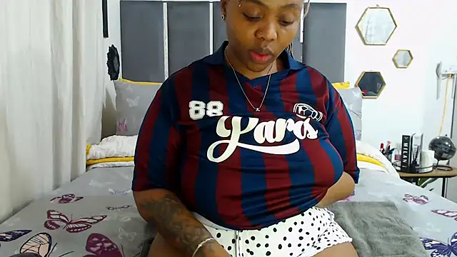 Snapshot of IceBellaCane313 chatting on September 12, 2025, 12:55 am IceBellaCane313 online show from September 12, 2025, 12:55 am