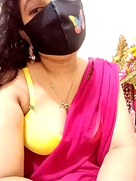 Snapshot of Ameera19 chatting on October 3, 2025, 5:54 pm Ameera19 online show from October 3, 2025, 5:54 pm