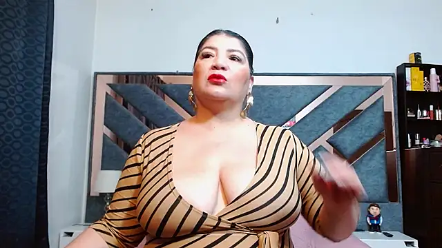 KarlaTesg online show from August 4, 2026, 9:34 am