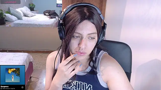 Snapshot of Eli666uwu chatting on October 2, 2025, 6:04 pm Eli666uwu online show from October 2, 2025, 6:04 pm