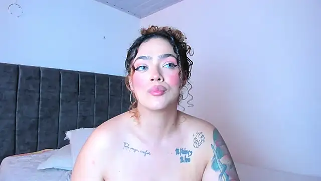KayllaEvanss  online show from May 1, 2026, 12:21 pm