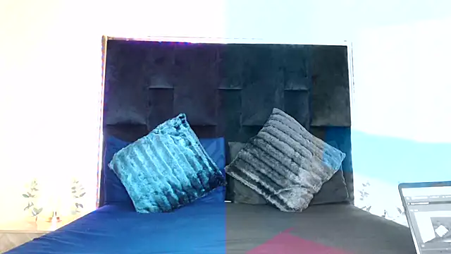 Snapshot of DarkButterfly99 chatting on October 30, 2025, 3:57 pm DarkButterfly99 online show from October 30, 2025, 3:57 pm