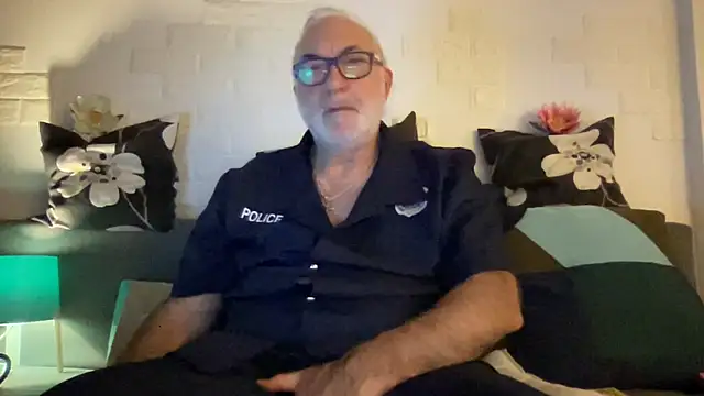 EroticVenetian online show from February 15, 2025, 7:17 pm