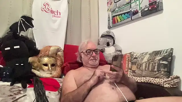 Snapshot of EroticVenetian chatting on October 6, 2025, 12:02 pm EroticVenetian online show from October 6, 2025, 12:02 pm