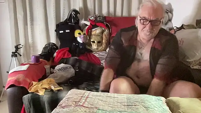 EroticVenetian online show from November 22, 2025, 7:07 am