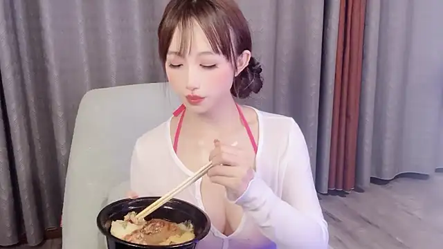 xiaotaozi163 online show from December 17, 2024, 11:49 am