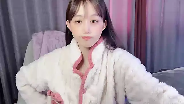 xiaotaozi163 online show from December 23, 2024, 7:06 am