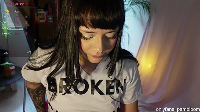 droolingdollfacee online show from March 17, 2025, 2:56 pm