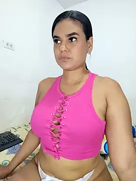 Snapshot of AntonellaShot chatting on September 18, 2025, 7:10 am AntonellaShot online show from September 18, 2025, 7:10 am