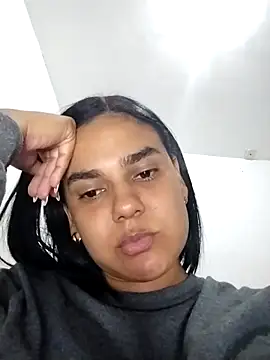 Snapshot of AntonellaShot chatting on October 5, 2025, 10:02 am AntonellaShot online show from October 5, 2025, 10:02 am