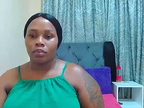 curvycloe1 online show from December 7, 2024, 3:30 pm