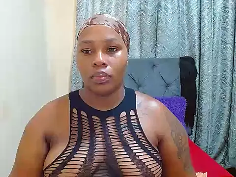 curvycloe1 online show from December 24, 2024, 6:22 am