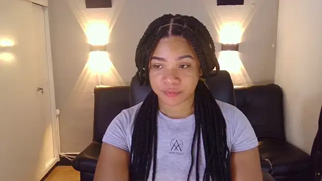 ashley Tompson1 online show from December 7, 2024, 12:13 pm