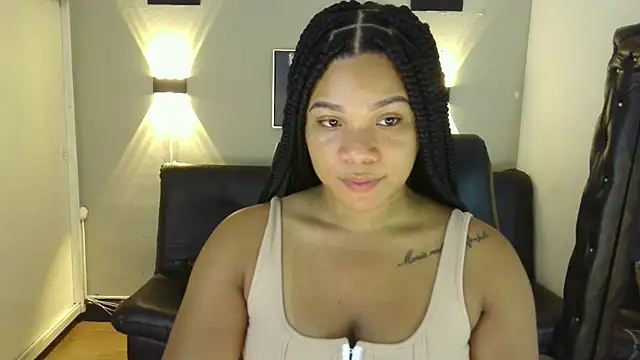 ashley Tompson1 online show from December 14, 2024, 12:12 pm