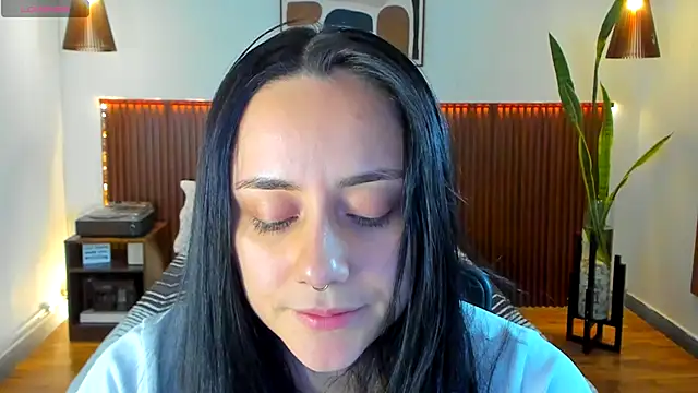 KatherineBond online show from November 10, 2025, 8:30 pm