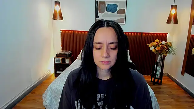 KatherineBond online show from March 25, 2026, 6:58 pm