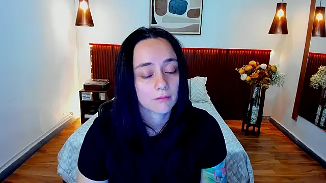 KatherineBond online show from March 28, 2026, 9:58 pm