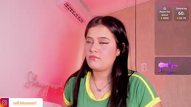 Sofi Blossom online show from January 14, 2025, 8:37 pm