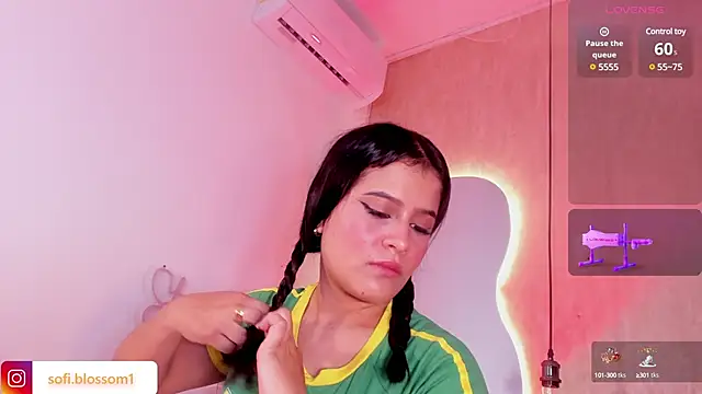 Sofi Blossom online show from January 21, 2025, 11:13 pm